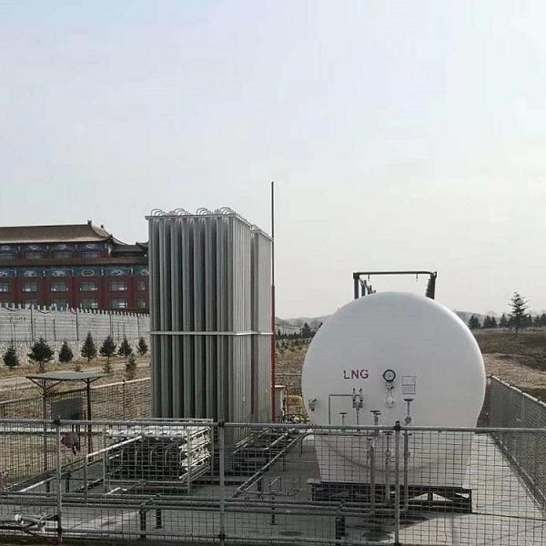 100方LNG储罐发往重庆